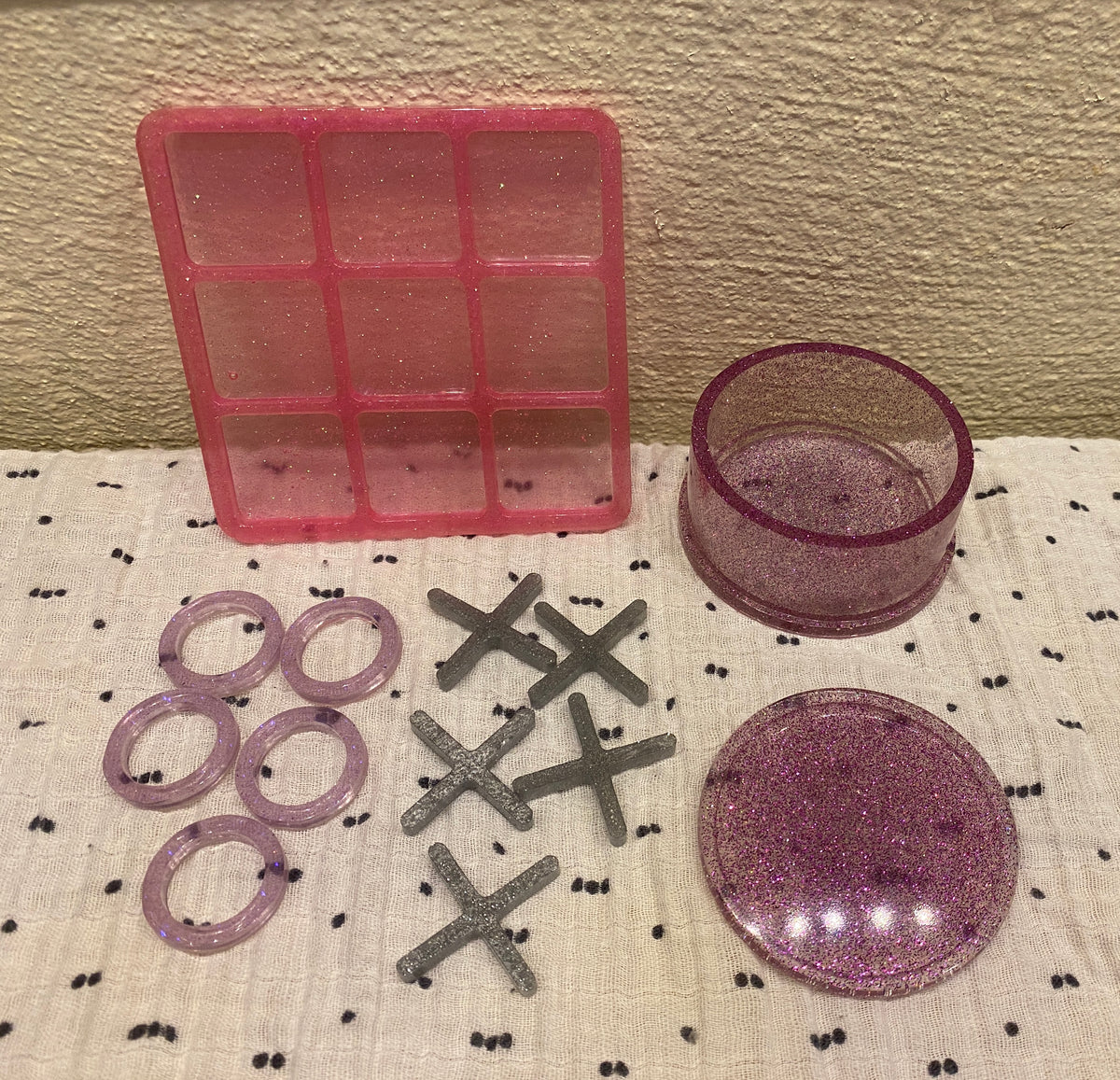 Custom Resin Game Sets — Handcrafted Chess, Checkers & Tic-Tac-Toe
