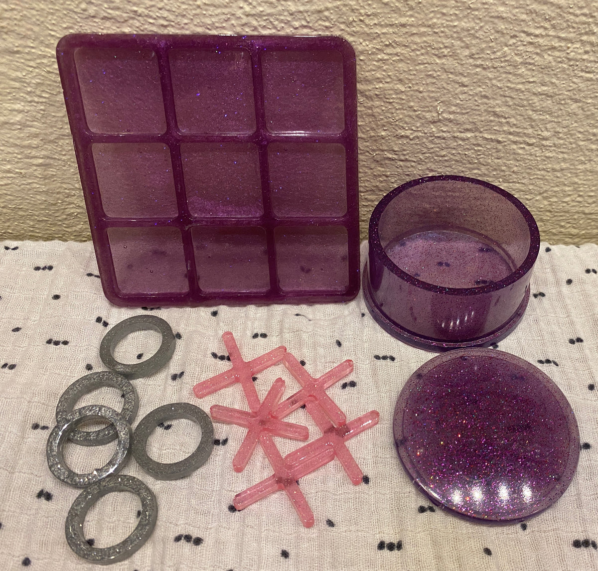 Custom Resin Game Sets — Handcrafted Chess, Checkers & Tic-Tac-Toe
