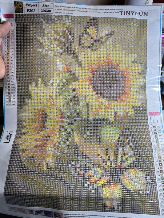 Golden Sunflowers & Butterflies Round Diamond Art Kit – 30 × 40 cm