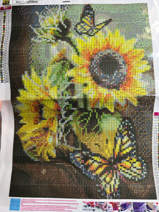 Sunflowers & Butterflies Round Diamond Art Kit – 30 × 40 cm